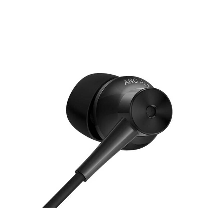 Head-mounted Type-C gaming earbuds with silicone in-ear tips