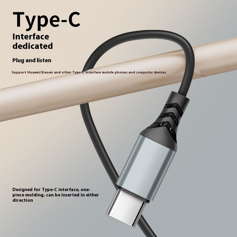 In-ear USB-C headphones with microphone for hands-free use